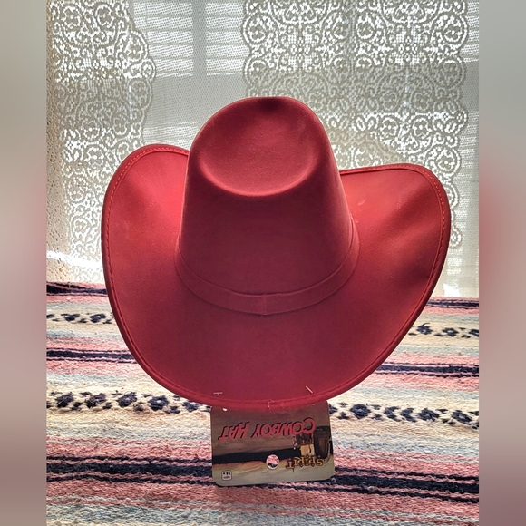 Red felt enisex  Red 🤠 hat - Picture 3 of 7